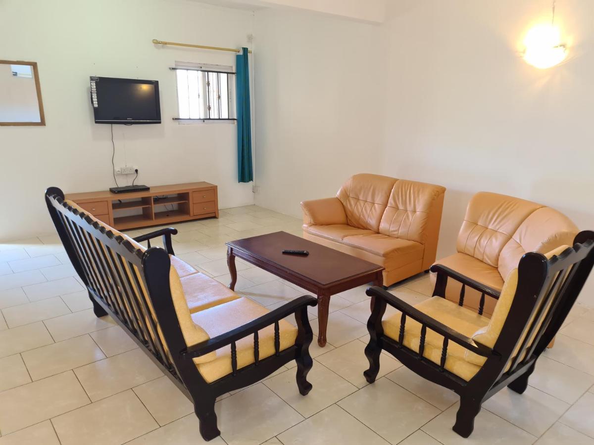 Aparthotel Oasis Tropical Pereybere Beach Exterior foto